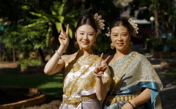 ถอดรหัสความต่าง ชุดไทยจักรพรรดิ vs ชุดไทยจักรี: เลือกแบบไหนให้งดงามและถูกกาลเทศะ ถอดรหัสความต่าง ชุดไทยจักรพรรดิ vs ชุดไทยจักรี: เลือกแบบไหนให้งดงามและถูกกาลเทศะ
